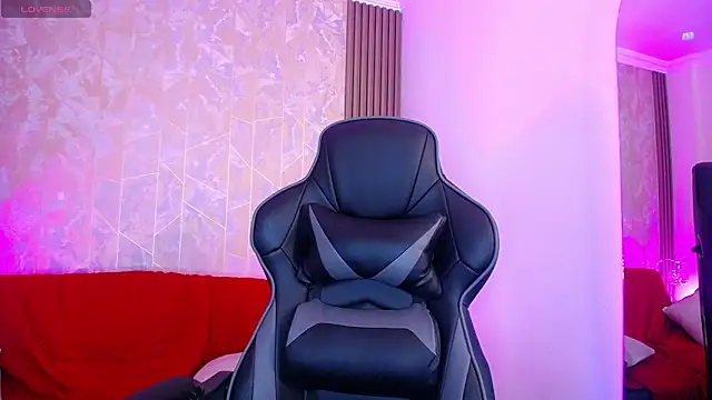 Violet_Collins1's cam snapshot