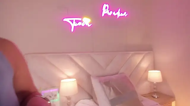 _angela_x's cam snapshot