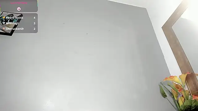 SophieW1's cam snapshot