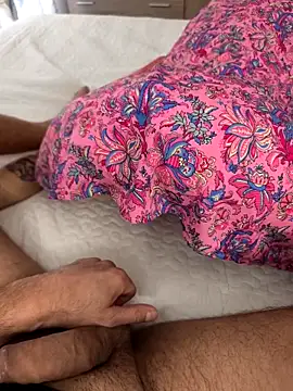 bull8_barby's cam snapshot