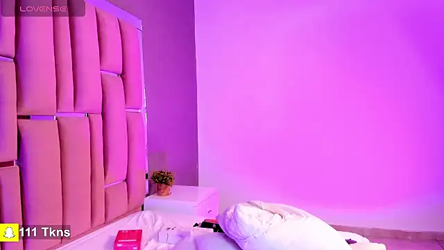 AnaHank_'s cam snapshot