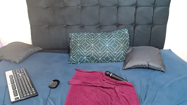 CaramelBootty's cam snapshot