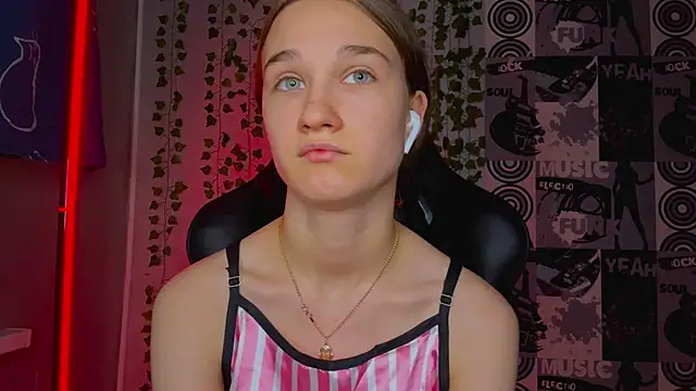 helgicuteness's cam snapshot