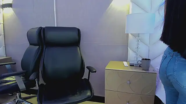 ChloeHarper_ live sex cam