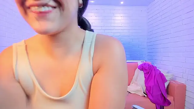 paulina_sweett_'s cam snapshot