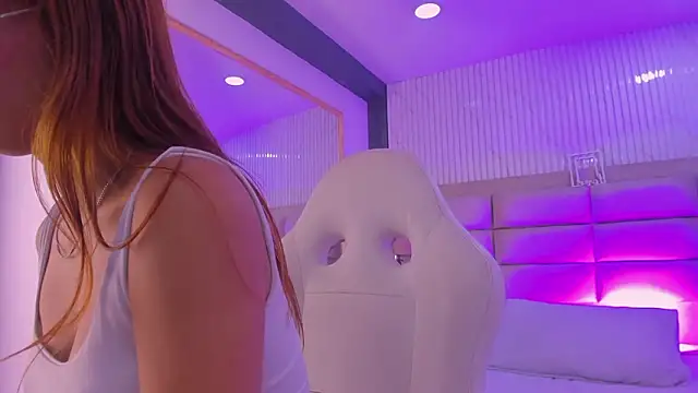 NaomiFrost's cam snapshot