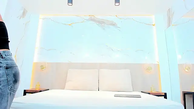 susan_elliot's cam snapshot