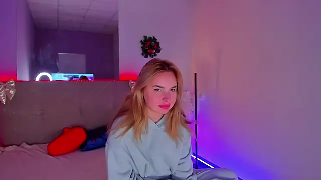 LunaHeadley's cam snapshot