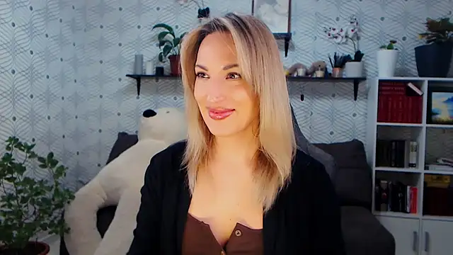 MillaXQueen's cam snapshot