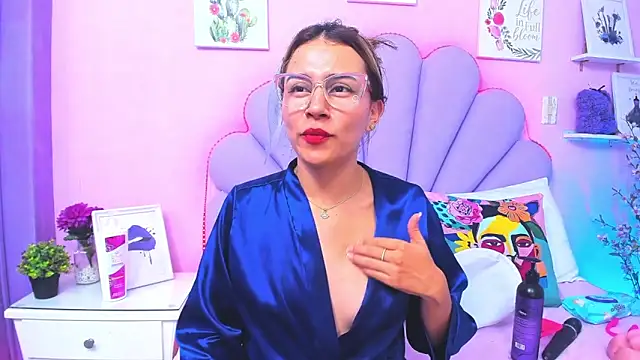 HannaPretthy's cam snapshot