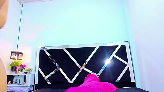 iisabella_noa's cam snapshot