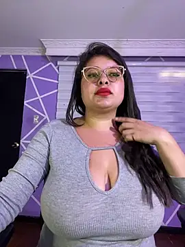 MiiaaJoness's cam snapshot