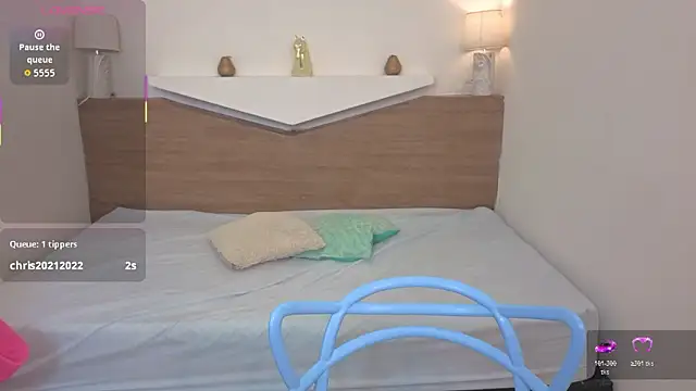 ChloeMoon9's cam snapshot