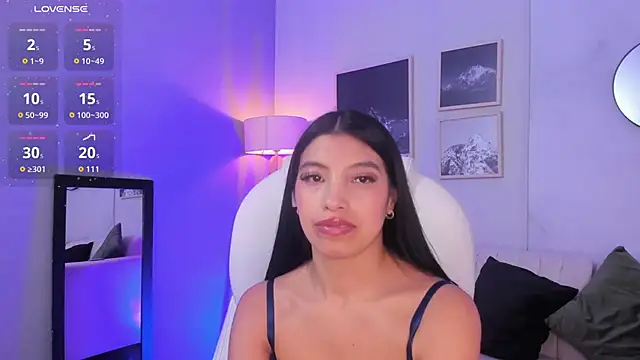 Tiffany_Low's cam snapshot