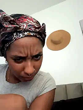 Your_Paris live sex cam