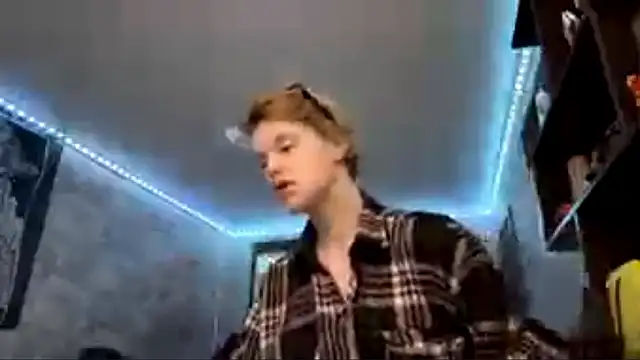 CutieGoga's cam snapshot