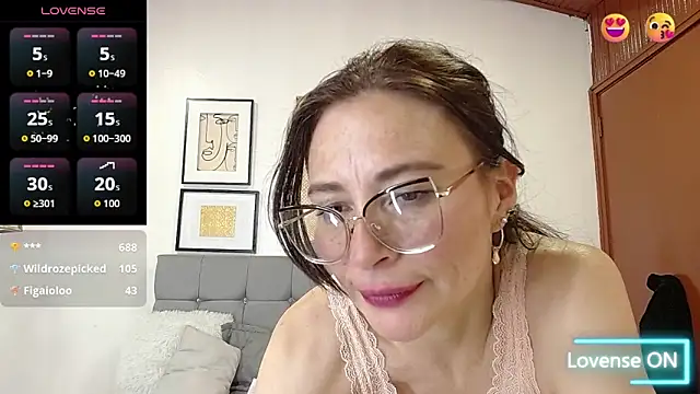 _naomi_s's cam snapshot