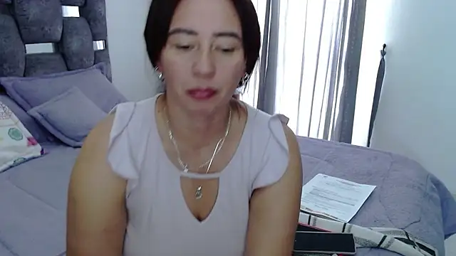 sara_hott_1's cam snapshot