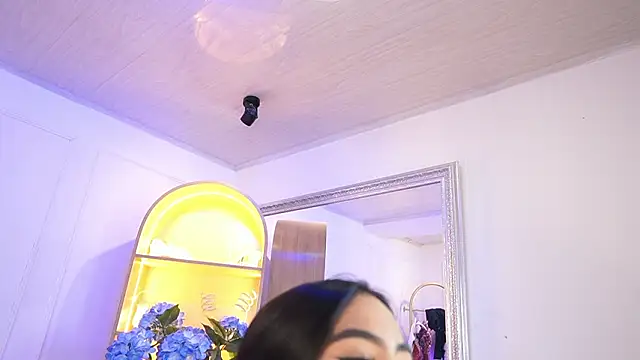 elasummer live sex cam