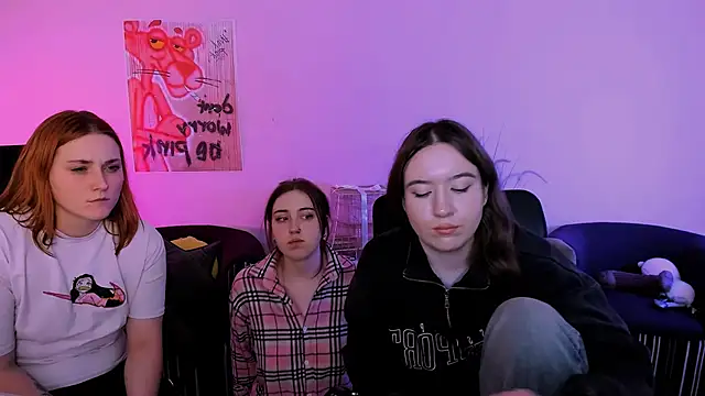 casey_meow_'s cam snapshot