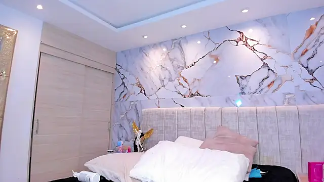 kiana_cream live sex cam