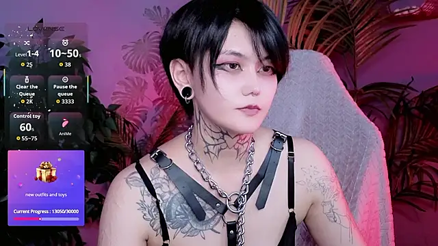 Ravens_Nest live sex cam