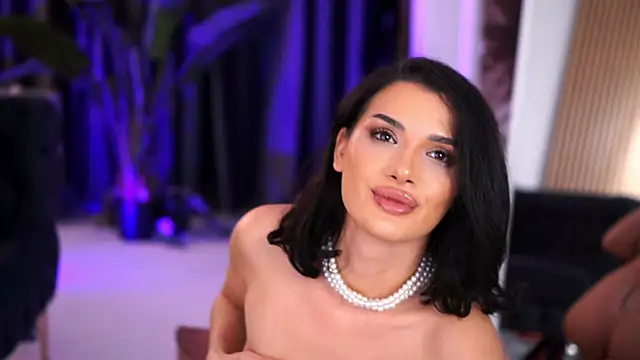 NaughtyChloe's cam snapshot