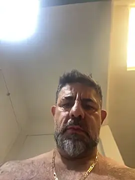 wolfbucker live sex cam