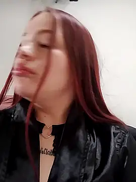 Crystaa12's cam snapshot