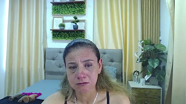 sasi_luna's cam snapshot