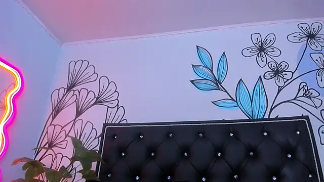 Sweet_Ariadna_'s cam snapshot