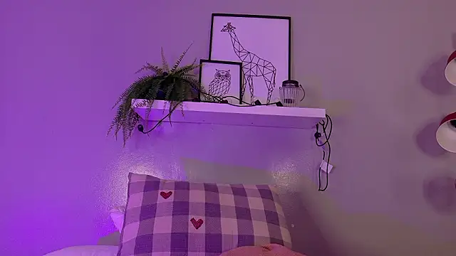 BelaMiller_'s cam snapshot