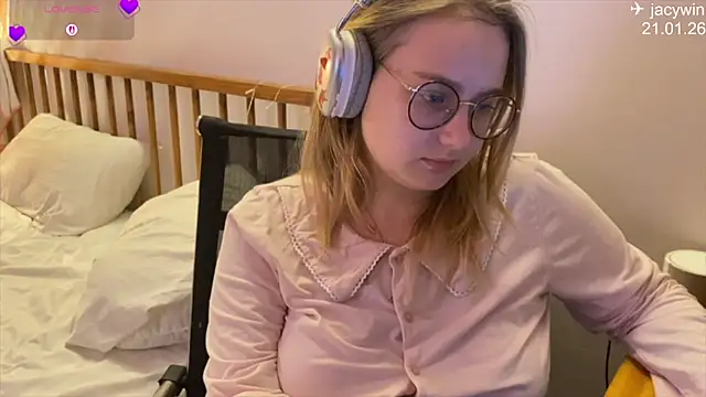 JacyWinslat's cam snapshot