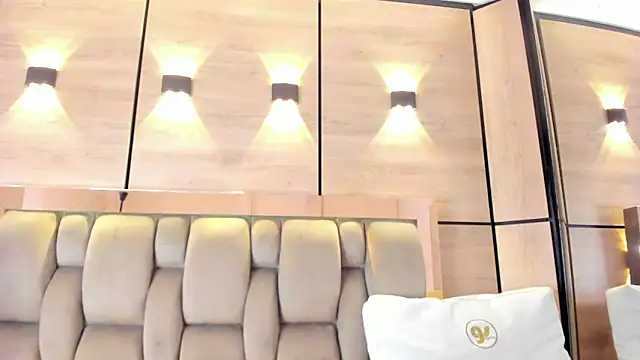 karol_lewiss's cam snapshot