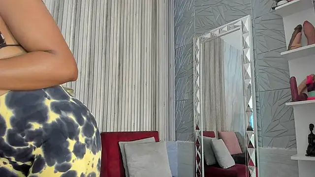 BriannaChelsea's cam snapshot