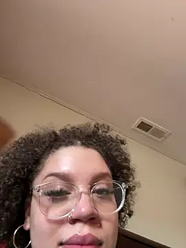 QueenNuttCollector's cam snapshot