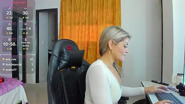 tabata_monroe's cam snapshot