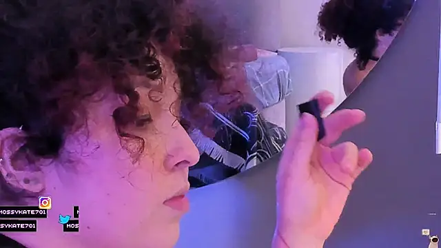 Katemoss70 live sex cam