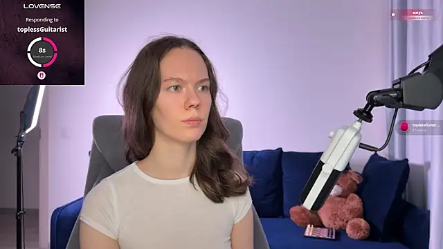 SharkyBaby live sex cam