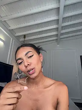 LuckyGoddessXXX's cam snapshot