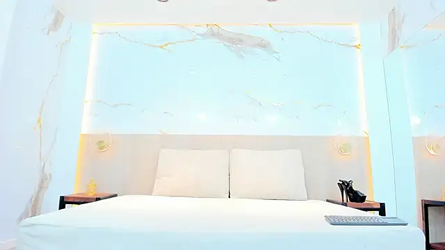 susan_elliot's cam snapshot