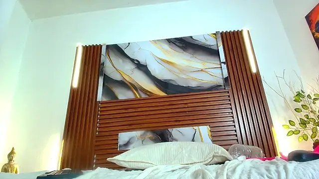 Celeste_hot_08's cam snapshot