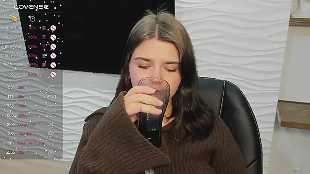 LanaTreades's cam snapshot