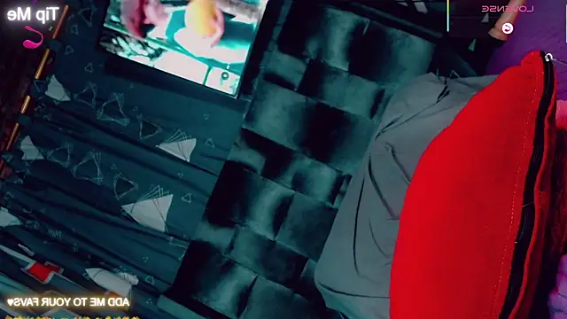 CharlotteBigCock live sex cam