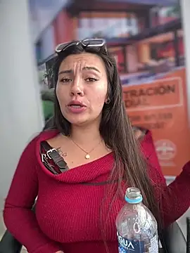 LIZ-06_'s cam snapshot