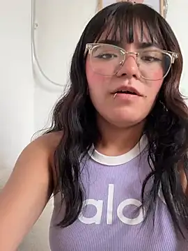 AngieRousse_'s cam snapshot