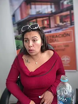 LIZ-06_'s cam snapshot