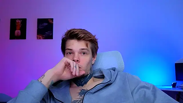 DENIS_HERE's cam snapshot