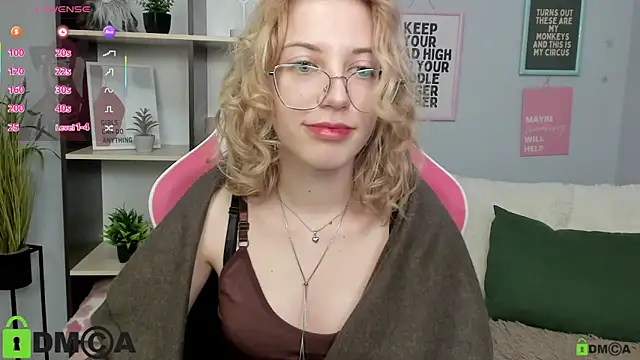 InfernoMia's cam snapshot