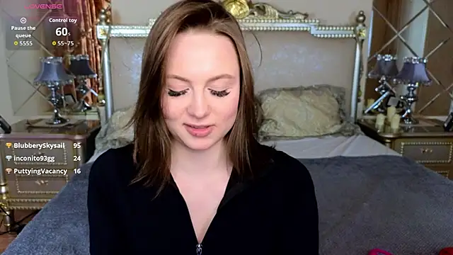 HolyBabyDoll's cam snapshot